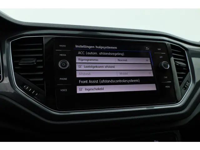 Volkswagen T-Roc 1.5 TSI 150 PK Sport (DSG) 2019 Benzine 21