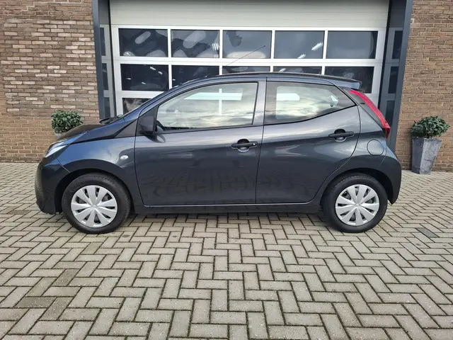 Toyota Aygo 1.0 VVT-i x-fun 2019 Benzine 19