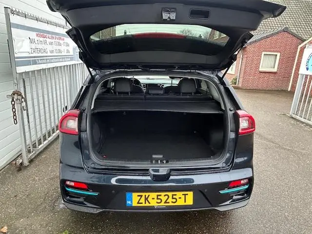 Kia e-Niro ExecutiveLine 64 kWh 2019 Elektrisch 17