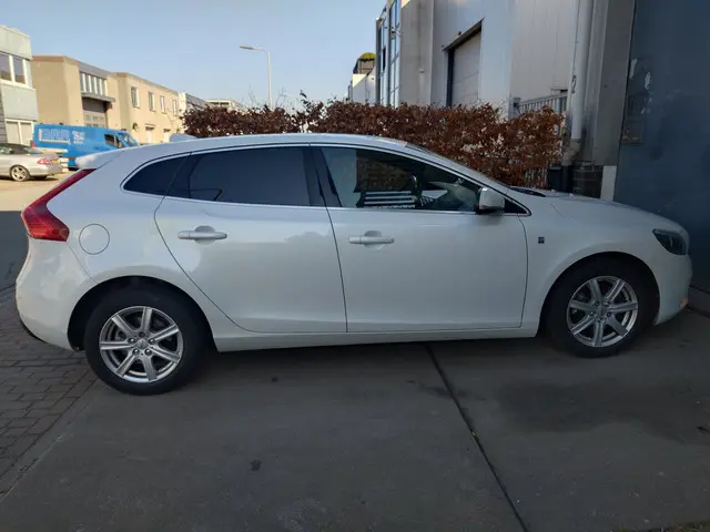 Volvo V40 2.0 D2 Ocean Race Lage km stand!! 2015 Diesel 7