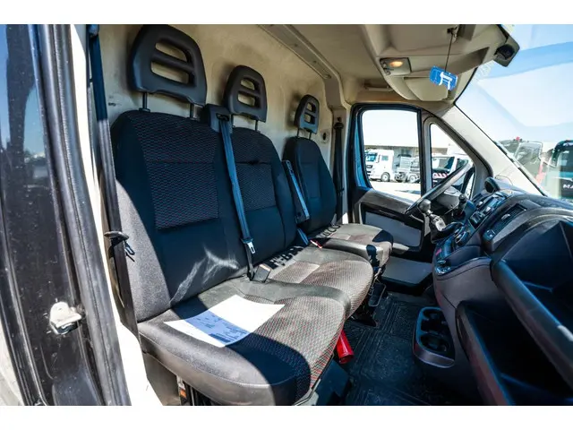 Peugeot Boxer 2.0 HDI 2017 Diesel 15