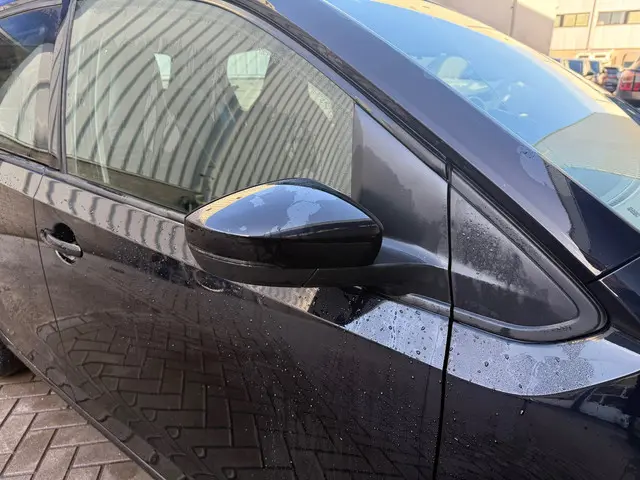 Volkswagen up! 1.0 BMT move up! 2017 Benzine 16