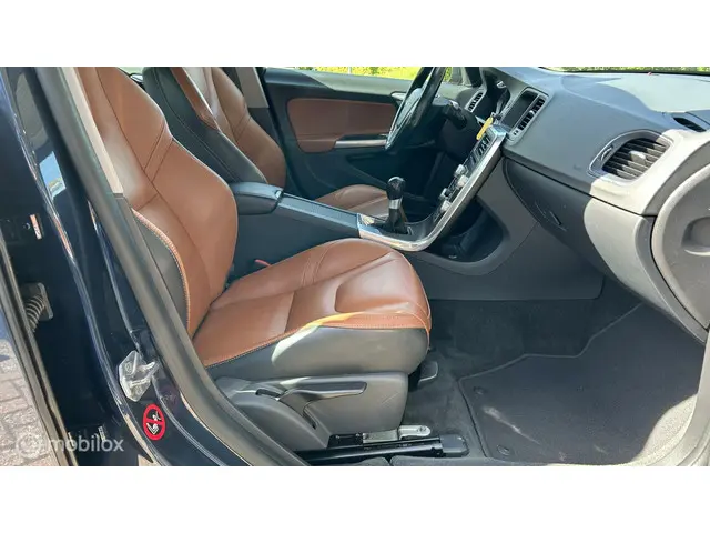 Volvo S60 1.6 T3 Summum 2015 Benzine 21