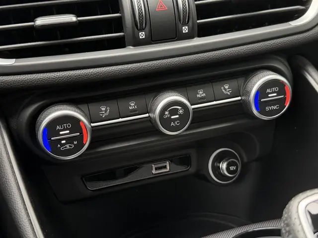 Alfa Romeo Giulia 2.0T Sprint 2022 Benzine 27