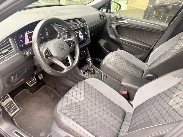 Volkswagen Tiguan 1.5 TSI R-Line Business 2023 Benzine 4