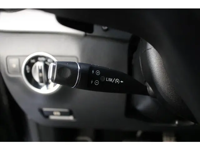 Mercedes-Benz B-Klasse 220 4Matic Ambition 2015 Benzine 15
