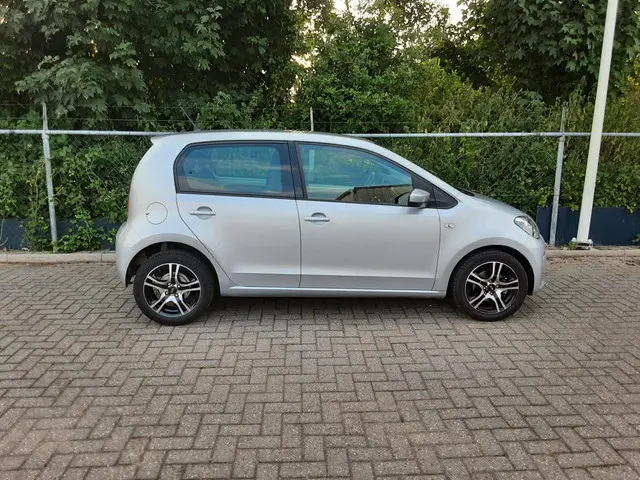 Volkswagen up! 1.0 move up! BlueMotion 2015 Benzine 4