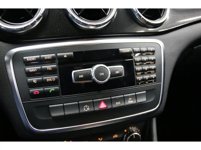 Mercedes-Benz CLA 180 2014 Benzine 20