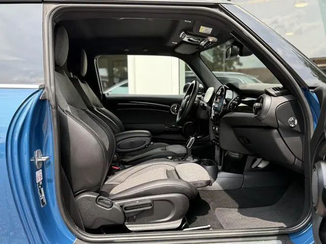 MINI Electric Cooper SE Classic 33 kWh 2022 Elektrisch 37