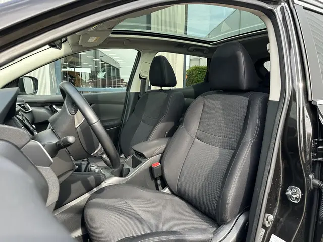 Nissan QASHQAI 1.2 N-Connecta 2017 Benzine 4