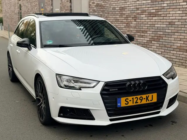 Audi A4 Avant 2.0 TFSI MHEV quattro 2017 Benzine 27