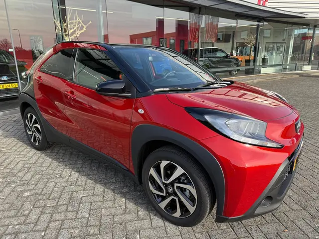 Toyota Aygo X 1.0 VVT-i S-CVT Pulse 2025 Benzine 2