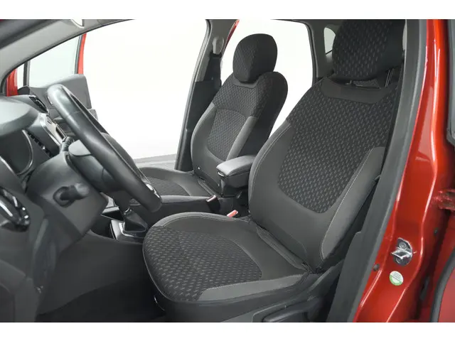 Renault Captur TCe 150 EDC Intens 2019 Benzine 30