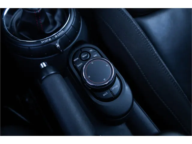 MINI Cooper S Mini Chili Serious Business 2015 Benzine 36