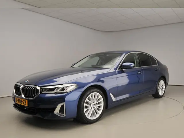 BMW 5 Serie Sedan 520i 2021 Benzine 48