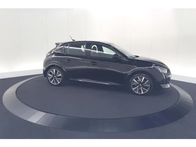 Peugeot 208 PureTech 130 EAT8 GT-Line 2020 Benzine 8