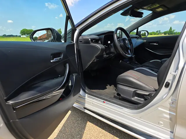 Toyota Corolla 1.8 Hybrid GR-Sport 2022 Hybride Benzine 19