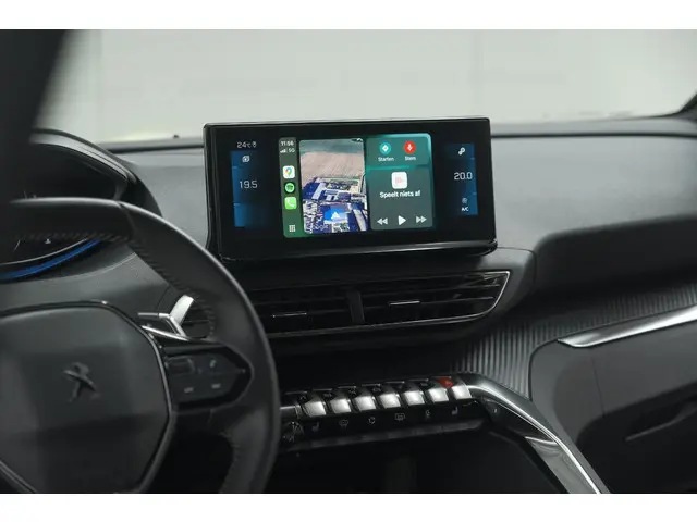 Peugeot 5008 PureTech 130 EAT8 Active Pack 2023 Benzine 58