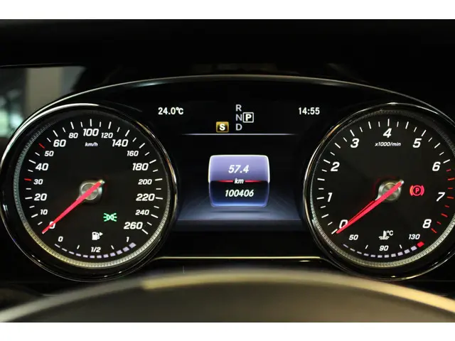 Mercedes-Benz E-Klasse Estate 200 Ambition 2017 Benzine 22