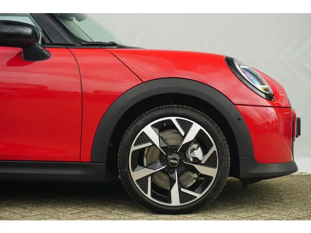 MINI 3-Deurs Cooper C 2024 Benzine 6