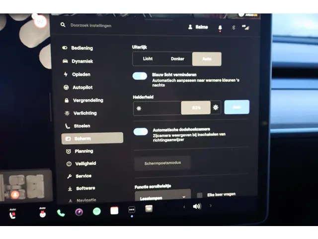 Tesla Model Y Long Range RWD 75 kWh 2024 Elektrisch 38