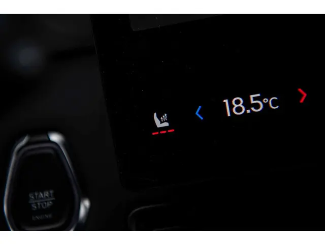 Lynk & Co 01 1.5 Plug-in Hybrid Core 2025 Hybride Benzine 21