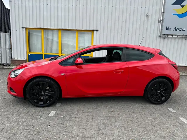 Opel Astra GTC 1.4 Turbo Design Edition 2015 Benzine 3