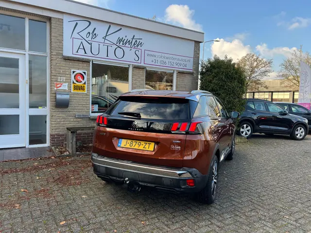 Peugeot 3008 1.2 PureTech Allure Automaat 2017 Benzine 3