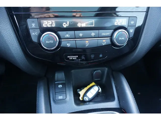 Nissan QASHQAI 1.2 Tekna 2017 Benzine 15