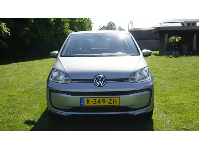 Volkswagen up! 1.0 Airco 5 drs Blue tooth 2021 Benzine 12