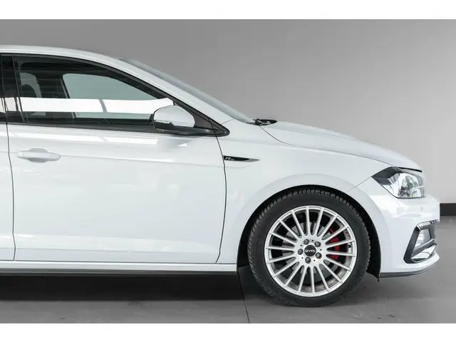 Volkswagen Polo 1.0 TSI Highline 2x R-line 2018 Benzine 33