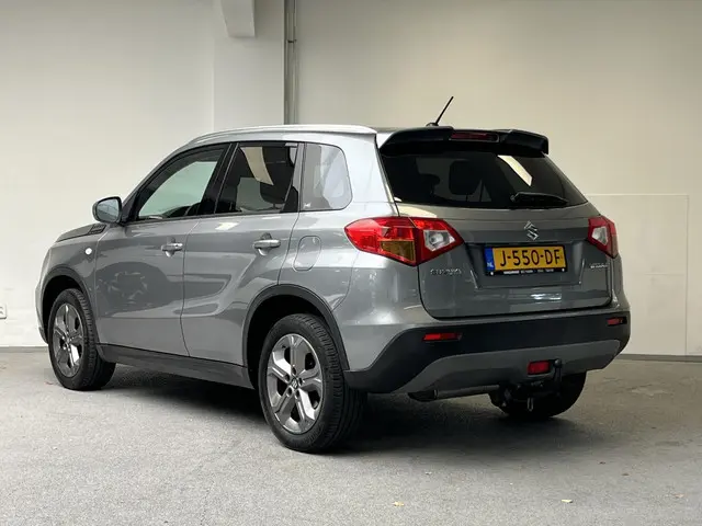 Suzuki Vitara 1.6 Exclusive 2015 Benzine 2
