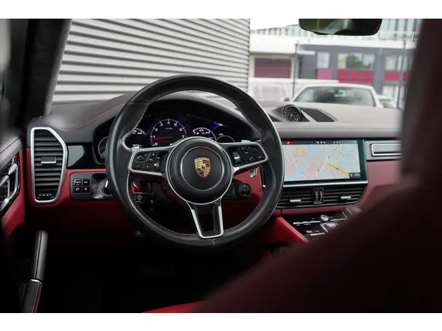 Porsche Cayenne Coupé 3.0 2020 Benzine 24