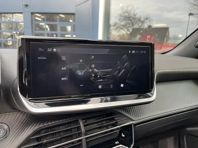 Peugeot 2008 1.2 Hybrid 145 PK GT 2025 Hybride Benzine 18