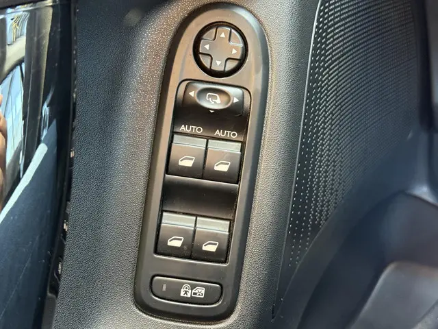 Citroën C3 1.2 PureTech Collection 2015 Benzine 12