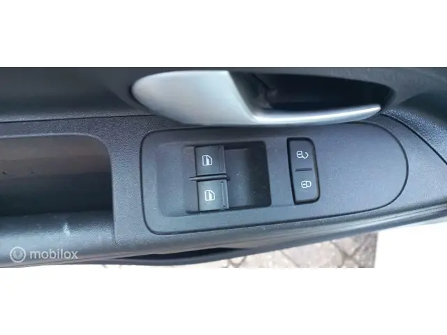 Volkswagen up! 1.0 2020 Benzine 10