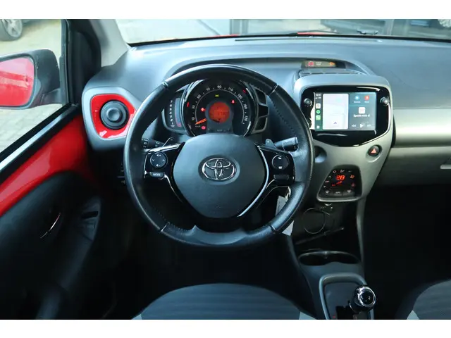Toyota Aygo 1.0 VVT-i X-JOY AUT. 2019 Benzine 17