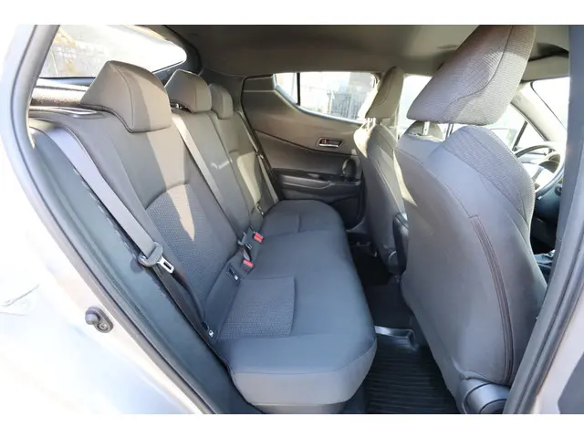 Toyota C-HR 1.8 Hybrid Dynamic 2018 Hybride Benzine 6