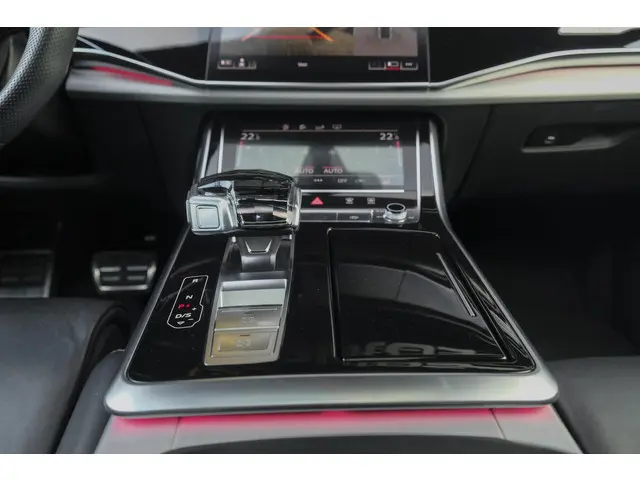 Audi Q8 55 TFSI 340pk S-line 2020 Benzine 30