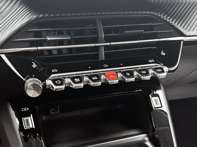 Peugeot 208 1.2 PureTech 100 Allure 2024 Benzine 15