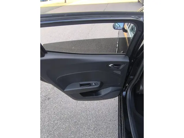 Renault Clio 1.0 TCe Intens 2021 Benzine 15