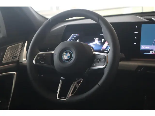 BMW iX2 xDrive30 2025 Elektrisch 11