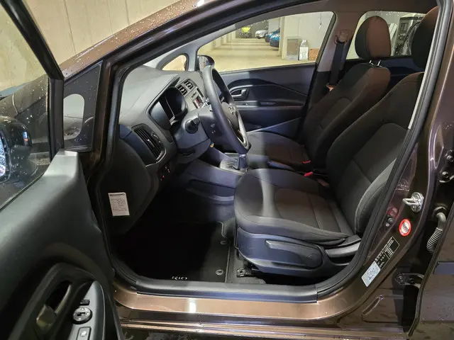 Kia Rio 1.2 CVVT Plus Pack 2012 Benzine 12