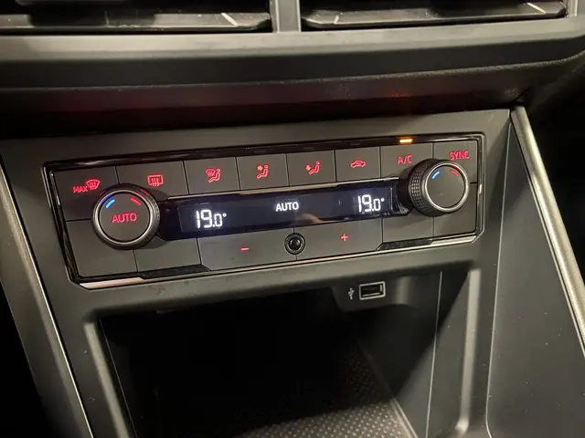 Volkswagen Polo 1.0 MPI Beats 2018 Benzine 15