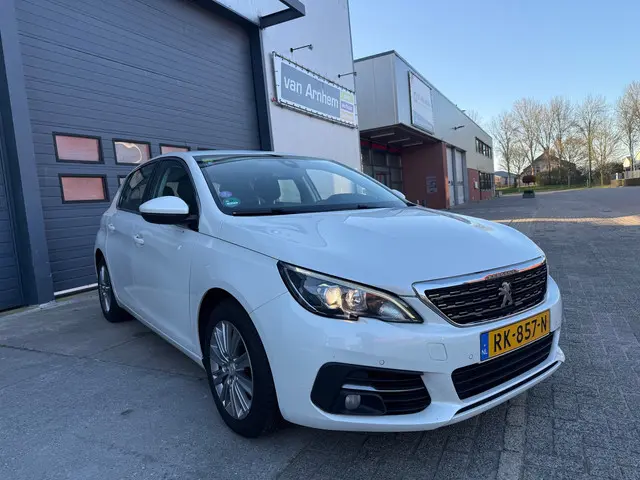 Peugeot 308 1.2 PureTech Allure 2017 Benzine 8