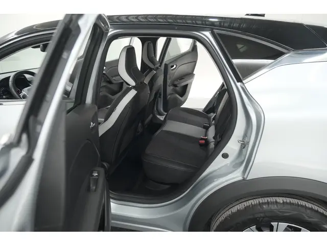 Renault Captur Mild Hybrid 140 EDC Techno 2023 Benzine 30