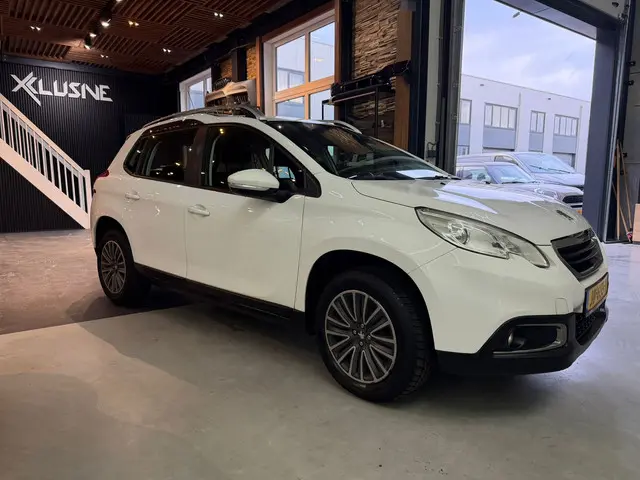 Peugeot 2008 1.2 PureTech Blue Lease 2016 Benzine 2