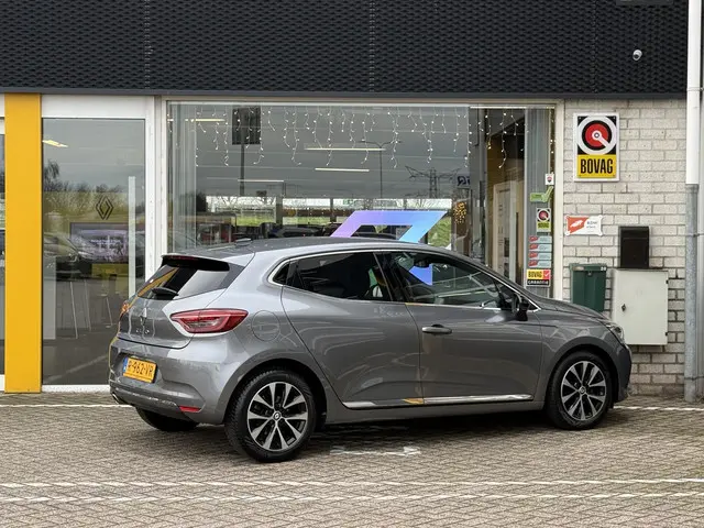Renault Clio 1.0 TCe 90 Techno 2022 Benzine 24