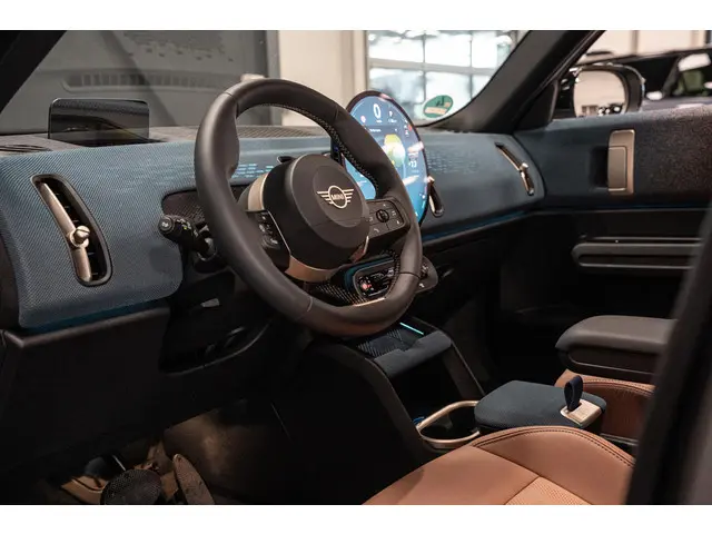 MINI Countryman Mini 1.5 C Favoured M 2024 Benzine 13