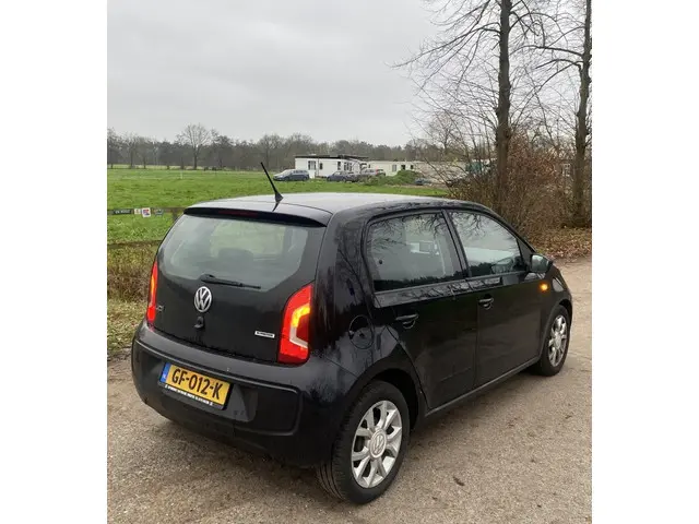Volkswagen up! 1.0 move up! BlueM. 2015 Benzine 4
